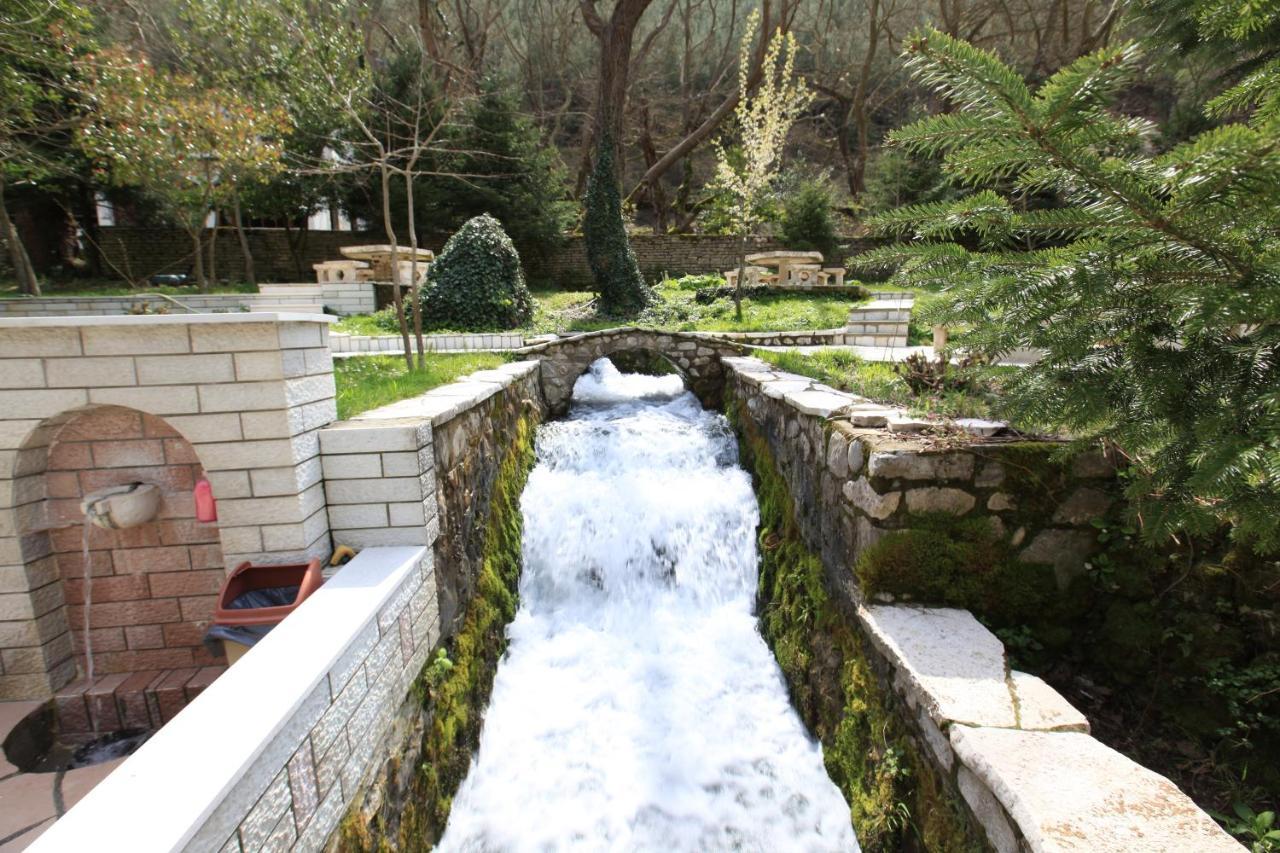 Hotel Gryka E Kelcyres ภายนอก รูปภาพ