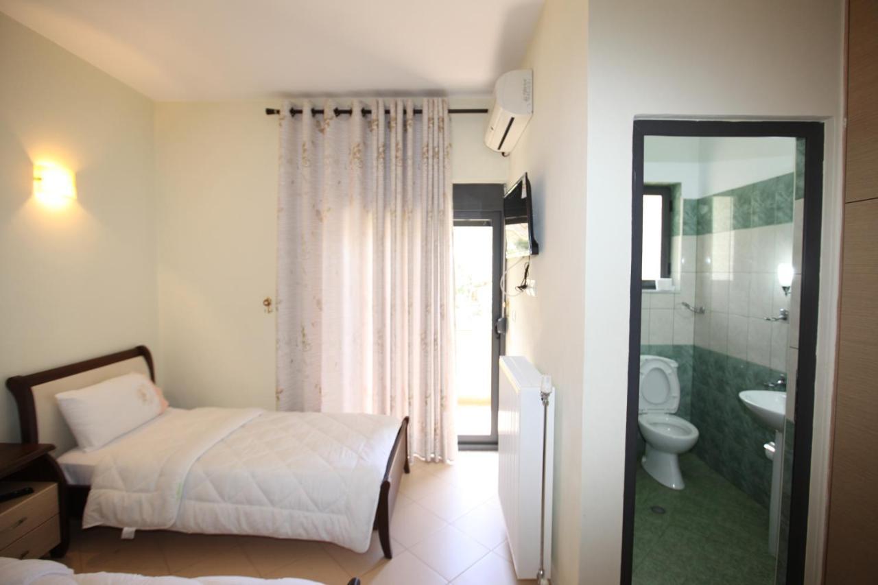 Hotel Gryka E Kelcyres ภายนอก รูปภาพ