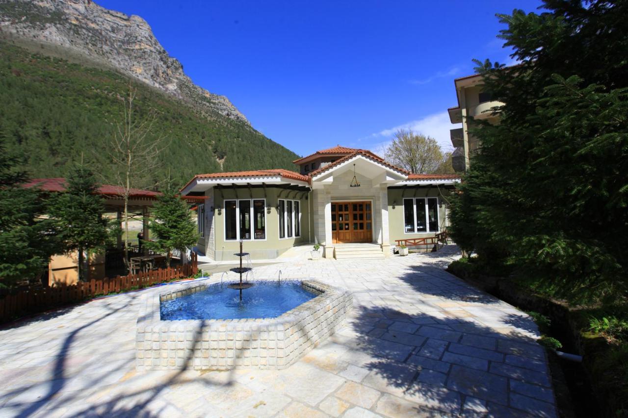 Hotel Gryka E Kelcyres ภายนอก รูปภาพ