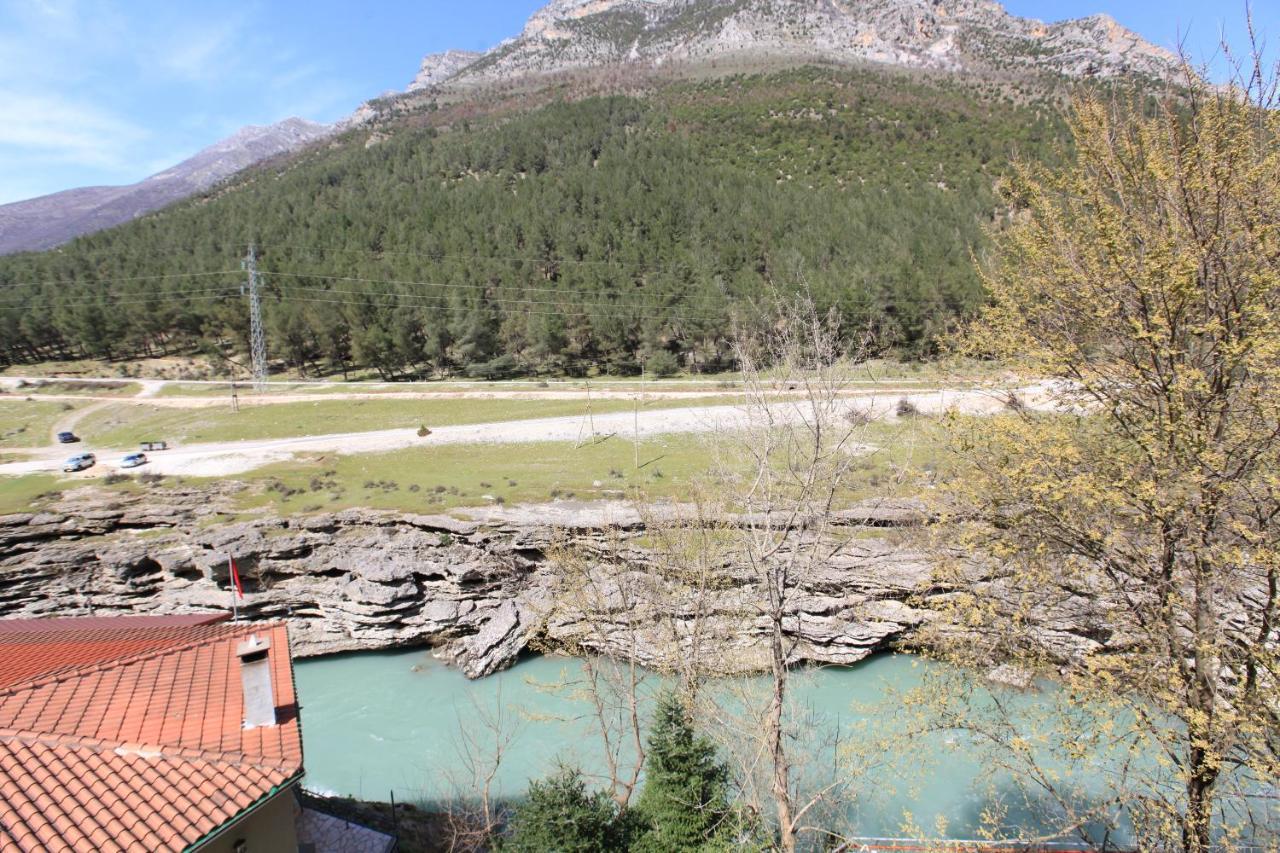 Hotel Gryka E Kelcyres ภายนอก รูปภาพ