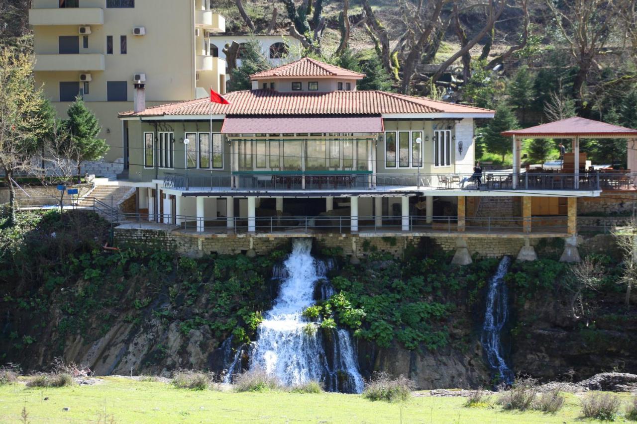 Hotel Gryka E Kelcyres ภายนอก รูปภาพ