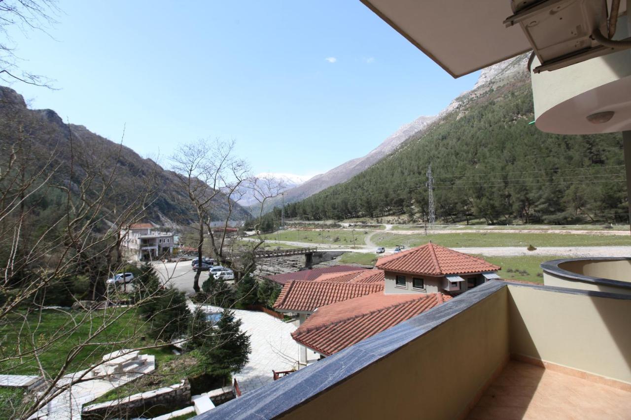 Hotel Gryka E Kelcyres ภายนอก รูปภาพ