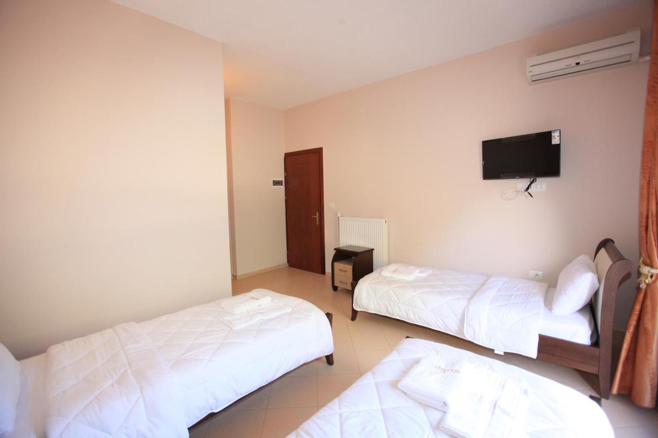 Hotel Gryka E Kelcyres ภายนอก รูปภาพ