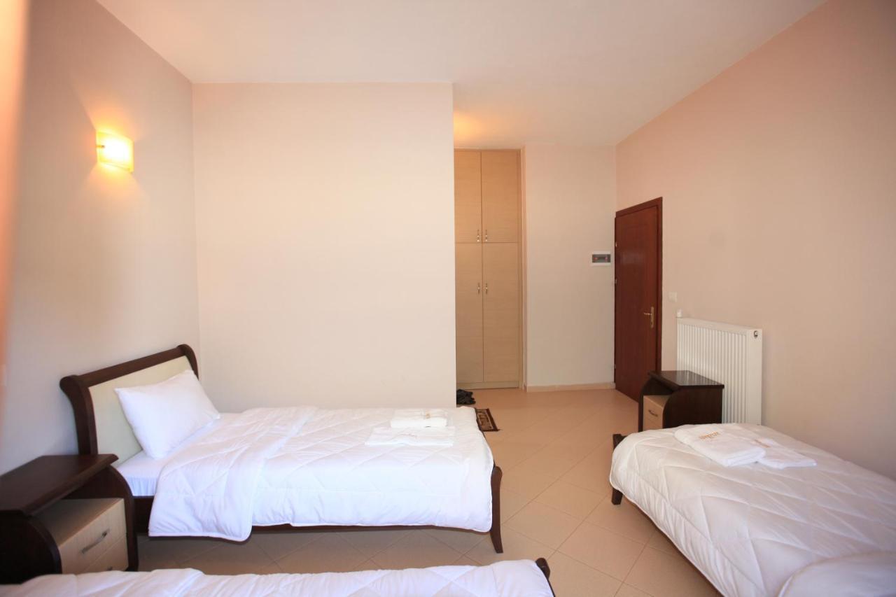 Hotel Gryka E Kelcyres ภายนอก รูปภาพ